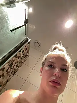 Chloemillerrxx webcam show