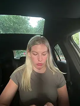 Chloemillerrxx webcam show