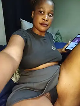 Show modela BOTTYANGELxx1 na web-kameri