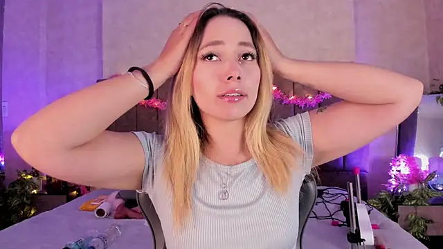 XXX chat uživo modela LanaMills_