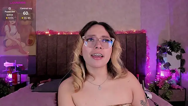 LanaMills_'s Live XXX Chat