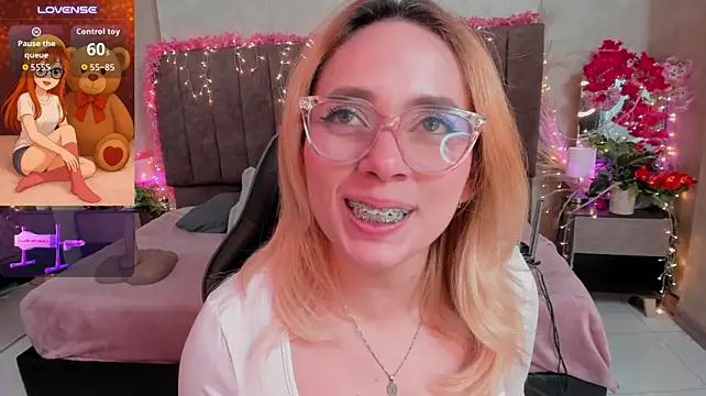 عرض كام LanaMills_