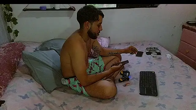 عرض كام curvivan