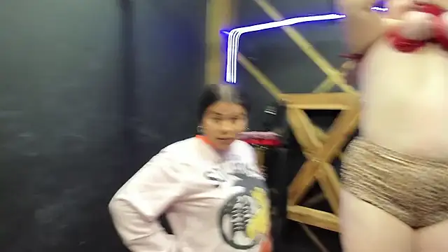 BDSM_EXOTICDOMINATI0N2: διαδικτυακό σόου στην κάμερα