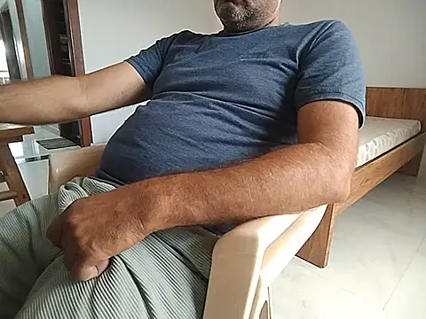 عرض كام Desiandaj