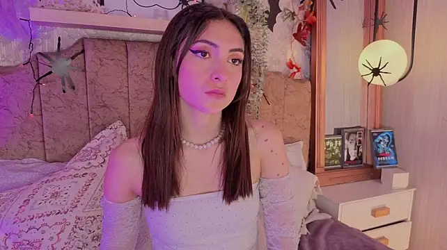Anseru_ Adlı Modelin Canlı XXX Sohbeti