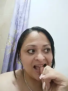 Julieta_BBW Webcam Show
