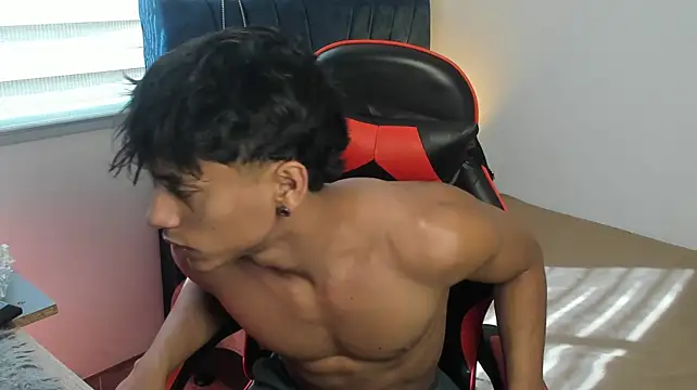 ZYZZ1312 网络视讯表演
