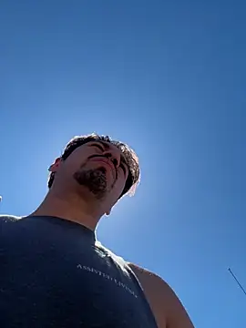 mrredcorn Show in webcam