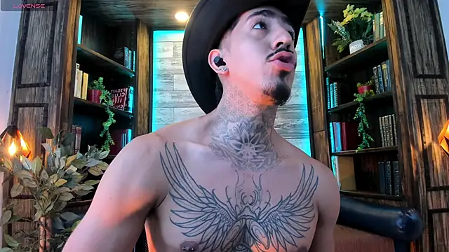 Donovan_Desmond Adlı Modelin Web Kamerası Şovu