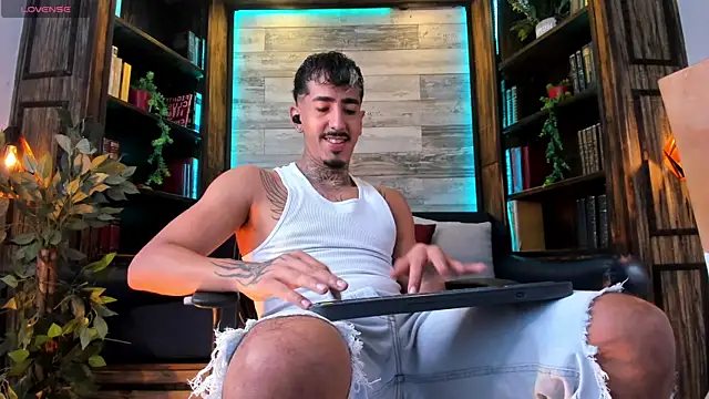 Donovan_Desmond's Webcam Show