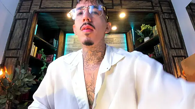 Donovan_Desmond Webcam Show