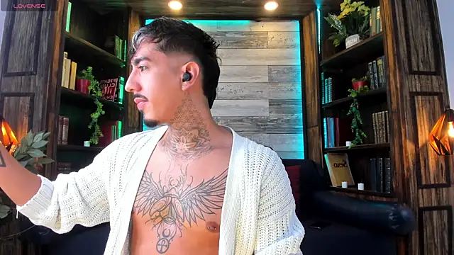 Donovan_Desmond Webcam Show