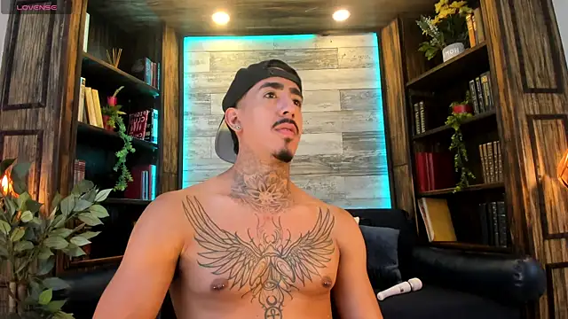 Donovan_Desmond Webcam Show