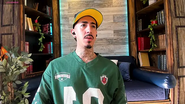 Donovan_Desmond Webcam-Show