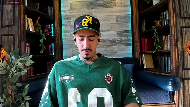 Donovan_Desmond webkamerás műsora
