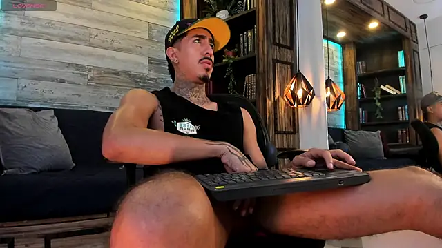 Donovan_Desmond Webcam show
