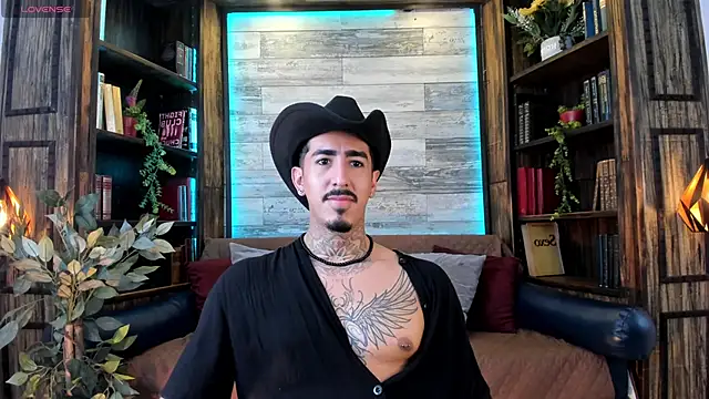 Donovan_Desmond Adlı Modelin Web Kamerası Şovu
