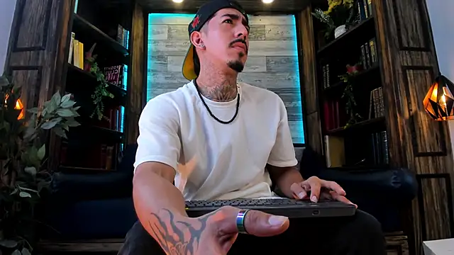 Donovan_Desmond 在線直播表演
