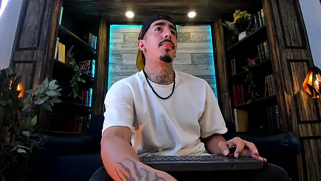 Donovan_Desmondn Webbikameraesitys