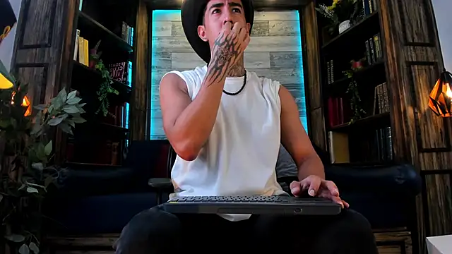 Donovan_Desmond Webcam Show