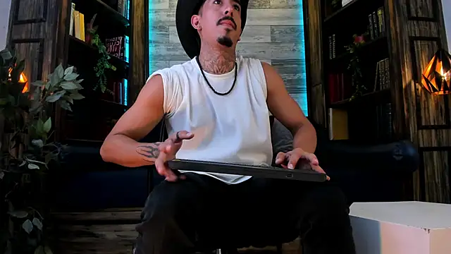 Donovan_Desmond Webcam show