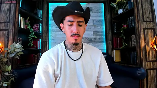 Donovan_Desmond Adlı Modelin Web Kamerası Şovu