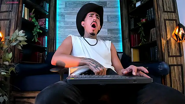 Donovan_Desmond Webcamshow