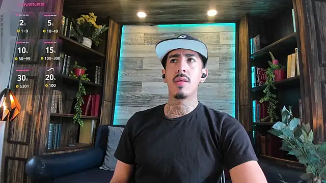 Donovan_Desmond Webcam Show
