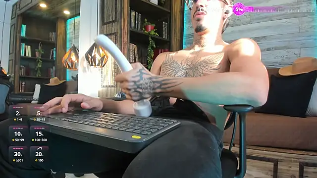 Donovan_Desmond Show in webcam