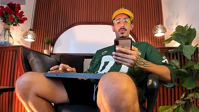 Donovan_Desmond Pertunjukan Webcam
