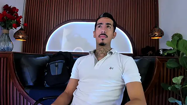 Donovan_Desmond's Webcam Show