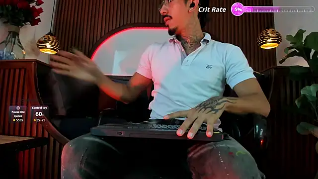 Donovan_Desmond webcam show
