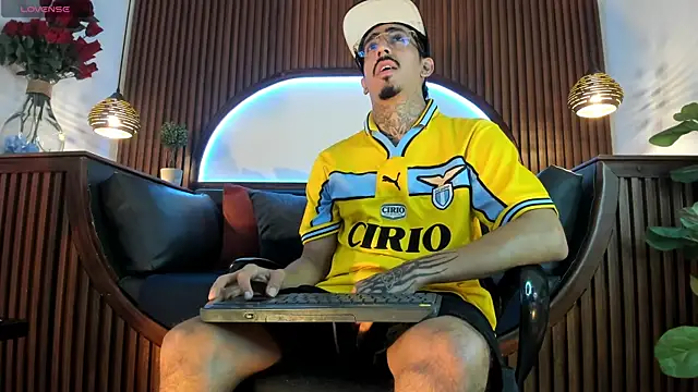 Donovan_Desmondn Webbikameraesitys