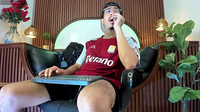 Donovan_Desmond webkamerás műsora