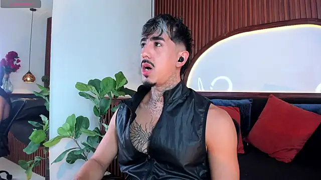 Donovan_Desmond Show Webcam