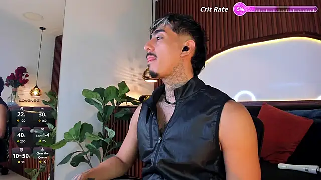 Donovan_Desmond Show in webcam
