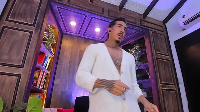 Donovan_Desmond Adlı Modelin Web Kamerası Şovu