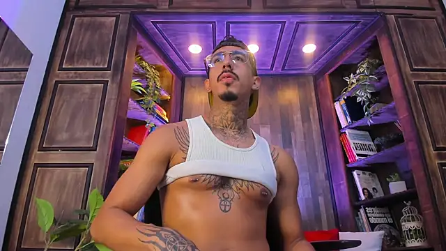 Donovan_Desmond Webcam-Show