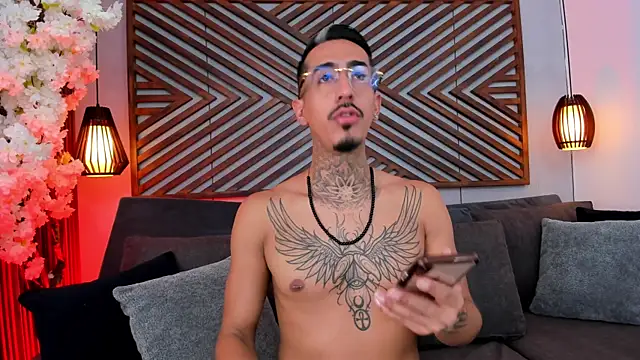 Donovan_Desmond's Webcam Show