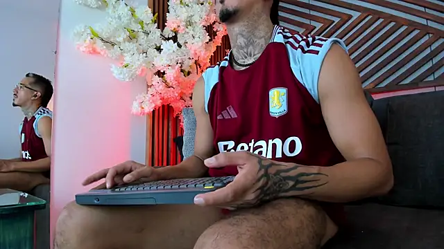 Donovan_Desmond Webcam Show