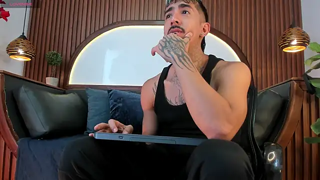 Donovan_Desmond Webcam show