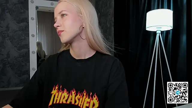 Chat +18 de Anellyball ao vivo