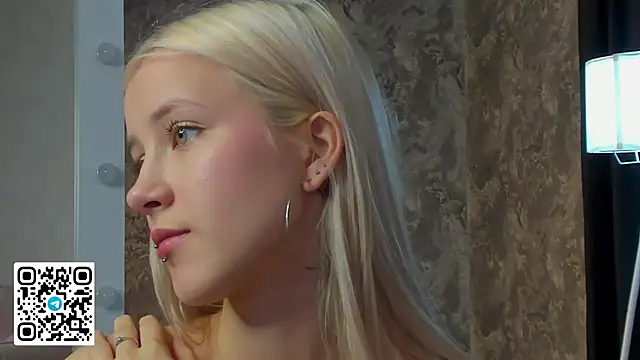 Anellyball élő XXX-chatje