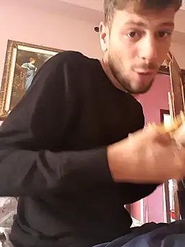 maxim27070 Show in webcam