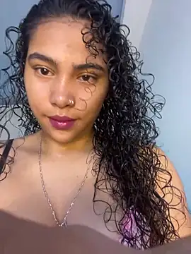 Chat +18 de SophieD ao vivo