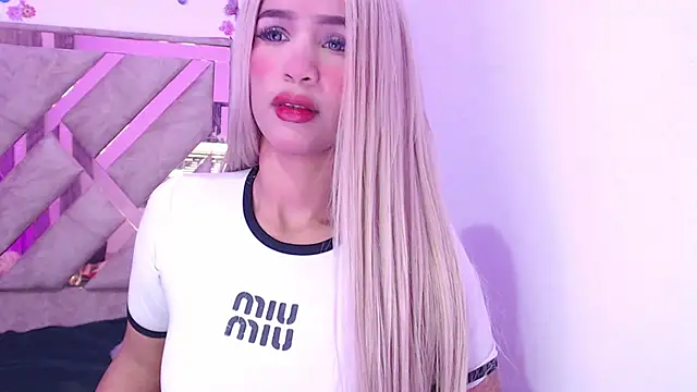 Lulu_sweety: διαδικτυακό σόου στην κάμερα