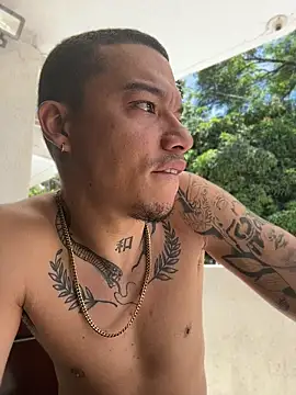 Show modela AlphaMasterXxx na web-kameri