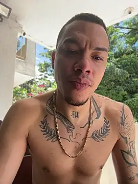 Show modela AlphaMasterXxx na web-kameri