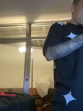Show modela AlphaMasterXxx na web-kameri